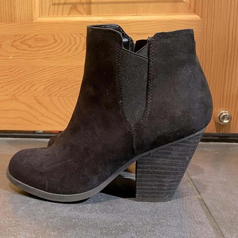 High heel booties 7.5